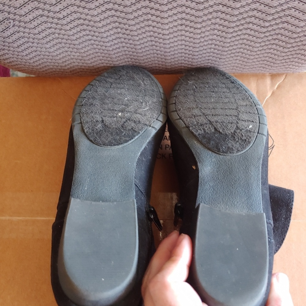 Black ankle booties - Picture 4 of 4